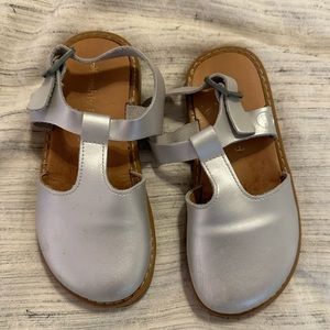 Freshly picked silver clogs girls size 9
